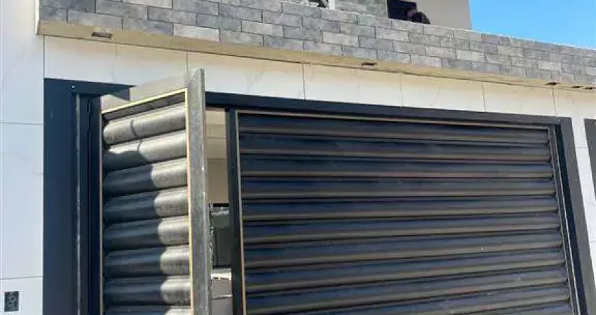SOBRADO NOVO CANTO DO FORTE 3 SUÍTES COM FINO ACABAMENTO, ESPAÇO GOURMET COM CHURRASQUEIRA E PISCINA  PRIVATIVOS AMBIENTES INTEGRADOS.