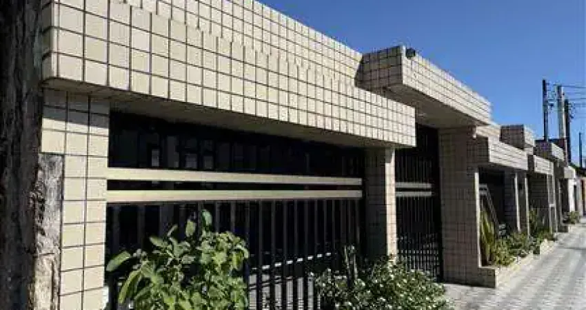 Casa de condomínio térrea – porteira fechada com quintal e churrasqueira!