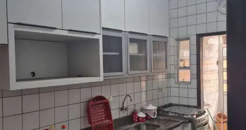 Casa térrea em condominio com 2 dormitórios, localizada no quietude por r$270.000 à vista ou pelos bancos