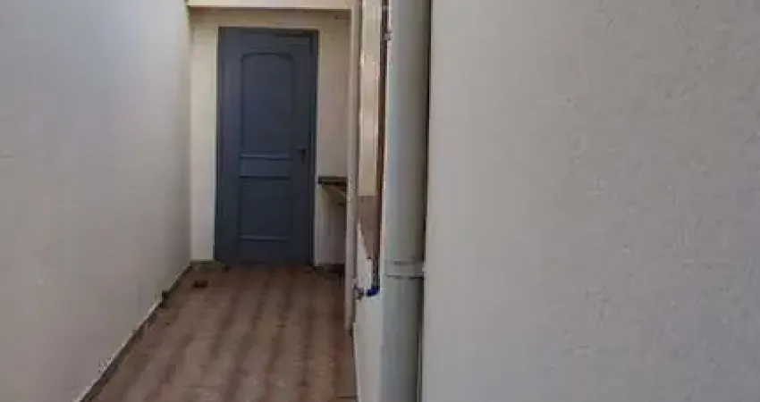 Casa com 3 Quarto(s) e 4 banheiro(s) para Alugar, 200 m² por R$ 3000 / Mês