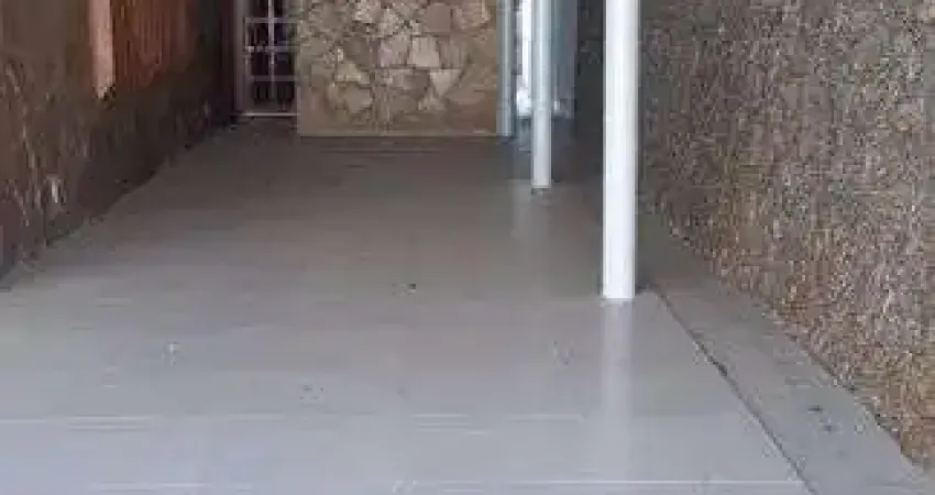 Casa com 6 Quarto(s) e 4 banheiro(s) para Alugar, 350 m² por R$ 3500 / Mês