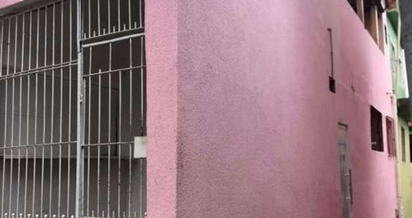 Casa com 2 Quarto(s) e 2 banheiro(s) para Alugar, 60 m² por R$ 1050 / Mês