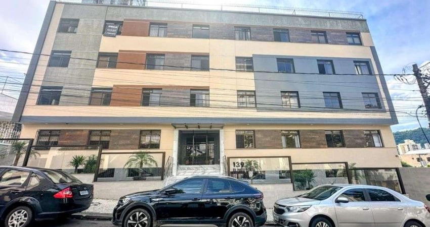 Apartamento com 3 Quarto(s) e 2 banheiro(s) para Alugar, 102 m² por R$ 2950 / Mês