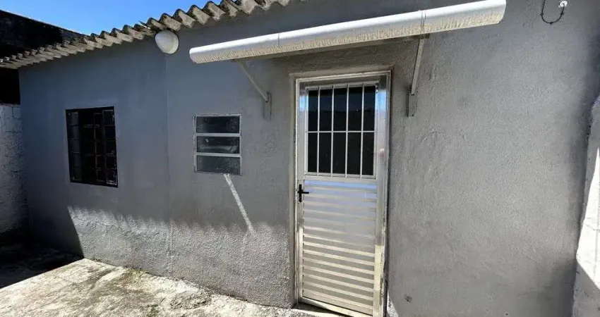 Casa com 1 Quarto(s) e 1 banheiro(s) para Alugar, 60 m² por R$ 850 / Mês