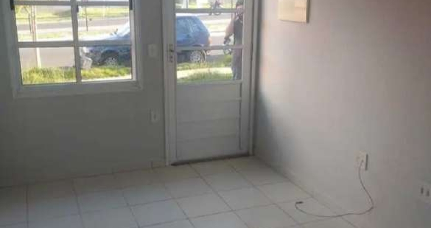 Casa com 2 Quarto(s) e 1 banheiro(s) para Alugar, 46 m² por R$ 700 / Mês