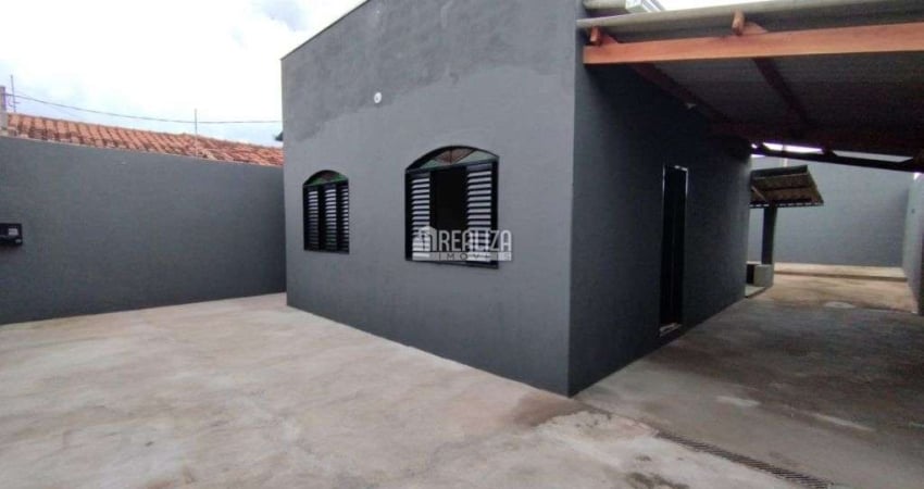 Casa com 2 Quarto(s) e 1 banheiro(s) para Alugar, 10 m² por R$ 1250 / Mês