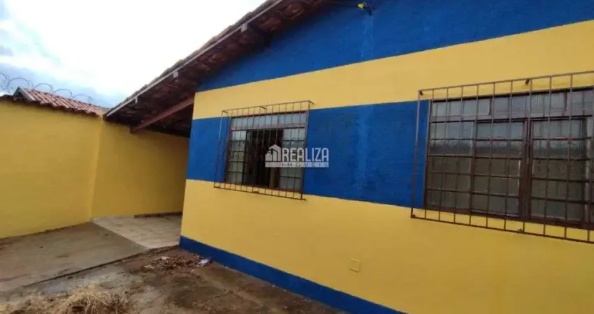 Casa com 3 Quarto(s) e 2 banheiro(s) para Alugar, 10 m² por R$ 1611 / Mês