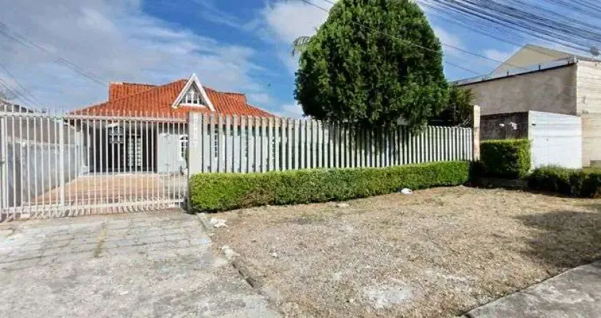 Casa com 3 quarto(s) e 3 banheiro(s) para alugar, 240 m² por r$ 3100 / mês