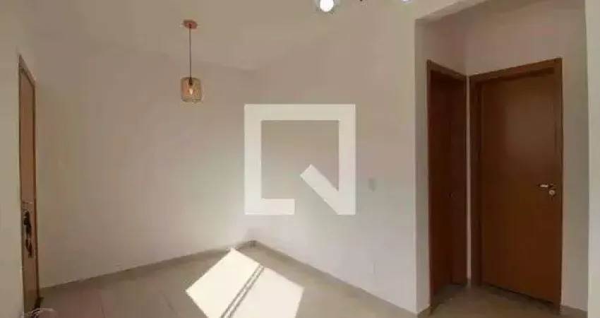 Apartamento com 2 Quarto(s) e 1 banheiro(s) para Alugar, 47 m² por R$ 1575 / Mês