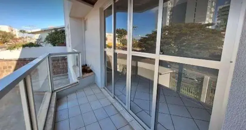 Apartamento com 4 Quarto(s) e 3 banheiro(s) para Alugar, 120 m² por R$ 3450 / Mês