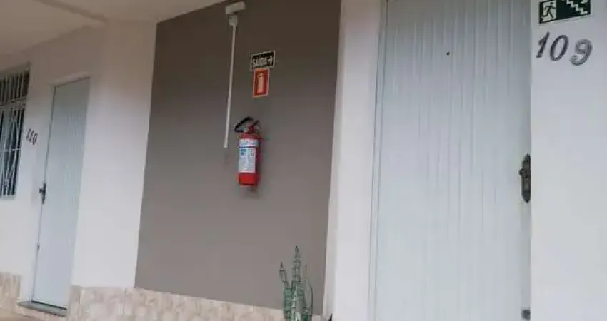 Casa com 1 quarto(s) e 1 banheiro(s) para alugar, 25 m² por r$ 660 / mês