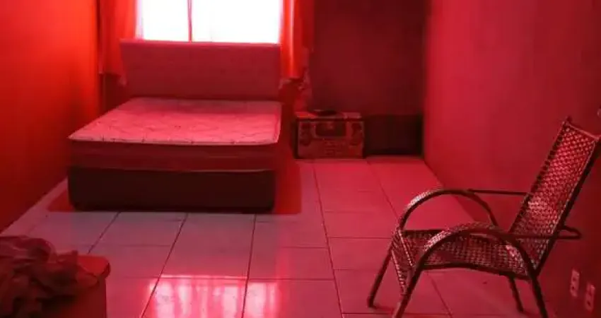 Casa com 1 quarto(s) e 1 banheiro(s) para alugar, 38 m² por r$ 1800 / mês