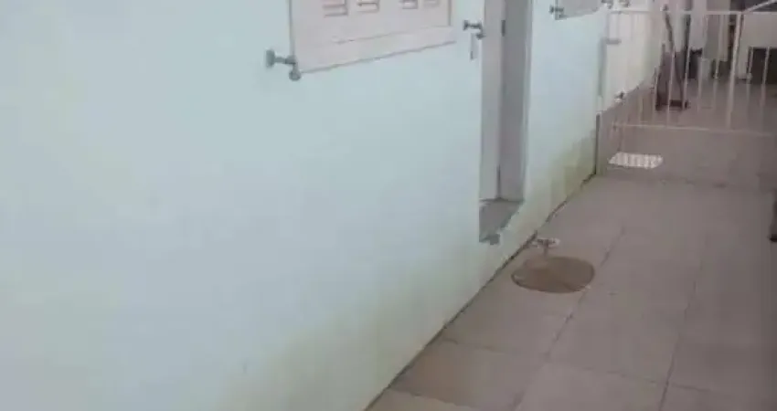 Casa com 1 quarto(s) e 1 banheiro(s) para alugar, 28 m² por r$ 960 / mês