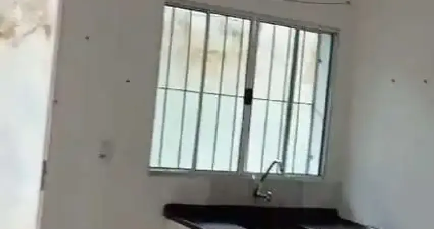 Casa com 2 quarto(s) e 1 banheiro(s) para alugar, 50 m² por r$ 840 / mês