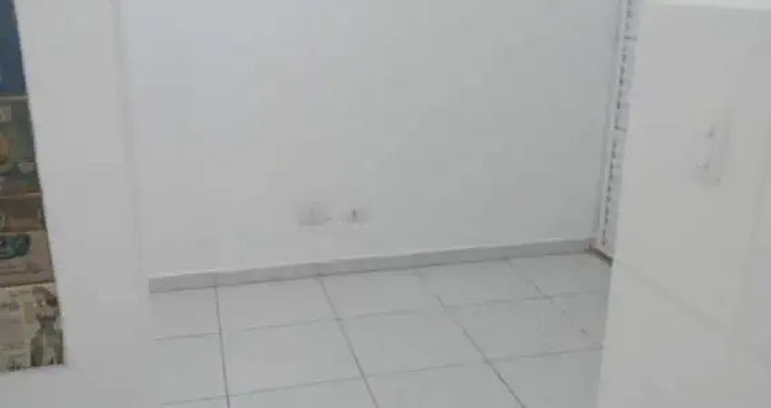 Casa com 1 quarto(s) e 1 banheiro(s) para alugar, 27 m² por r$ 1456 / mês