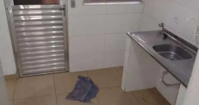 Casa com 1 quarto(s) e 1 banheiro(s) para alugar, 25 m² por r$ 1100 / mês