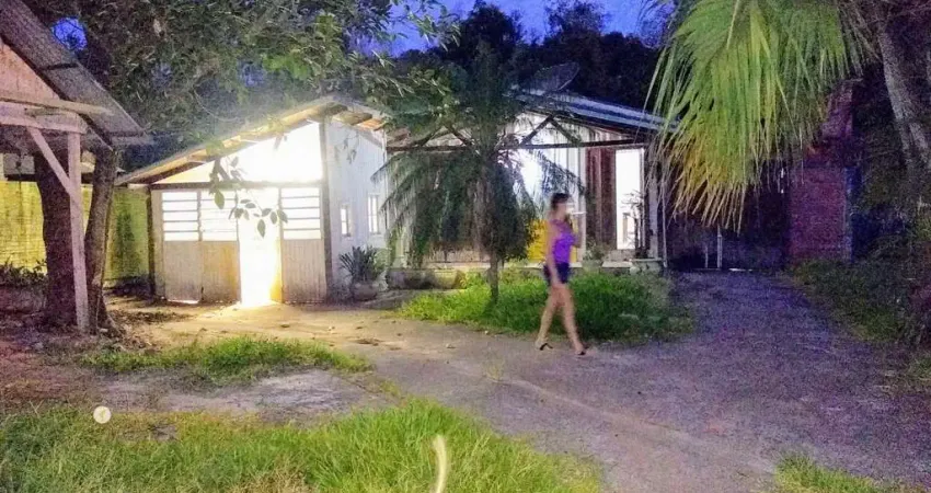 Casa com 3 quarto(s) e 3 banheiro(s) para alugar, 189 m² por r$ 2040 / mês