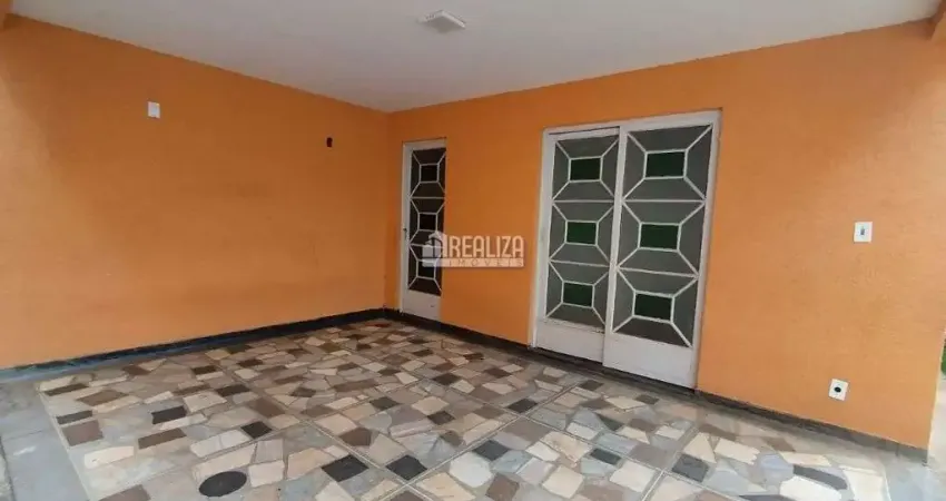 Casa com 5 quarto(s) e 2 banheiro(s) para alugar, 172 m² por r$ 2500 / mês