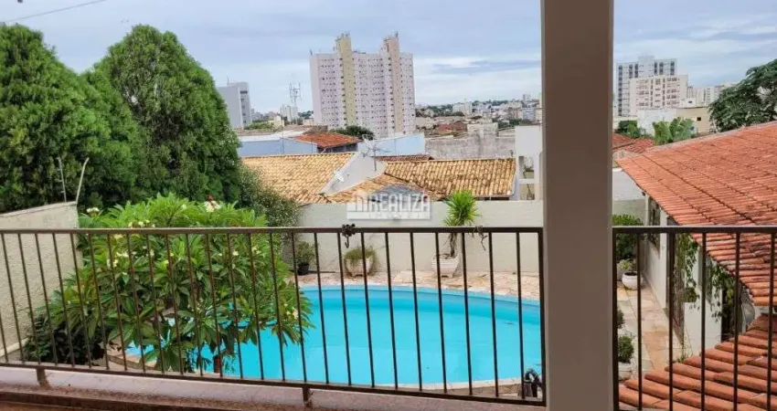 Casa com 5 quarto(s) e 5 banheiro(s) para alugar, 376 m² por r$ 7778 / mês