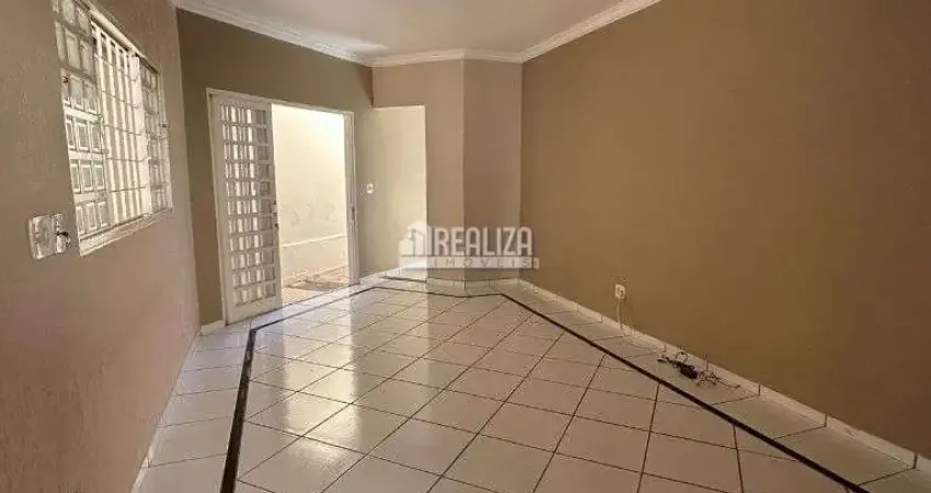 Casa com 3 quarto(s) e 4 banheiro(s) para alugar, 218 m² por r$ 5000 / mês