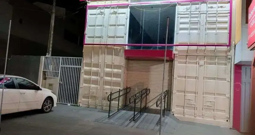 Casa com 6 quarto(s) e 2 banheiro(s) para alugar, 120 m² por r$ 5400 / mês