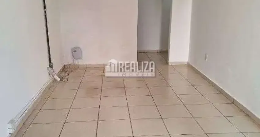 Casa com 1 quarto(s) e 1 banheiro(s) para alugar, 32 m² por r$ 1112 / mês