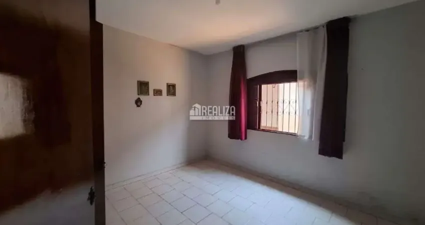 Casa com 5 quarto(s) e 1 banheiro(s) para alugar, 200 m² por r$ 4818 / mês
