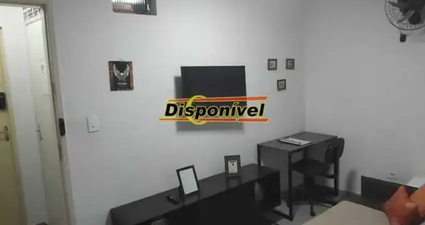 Apartamento com 1 quarto(s) e 1 banheiro(s) para alugar, 35 m² por r$ 1800 / mês