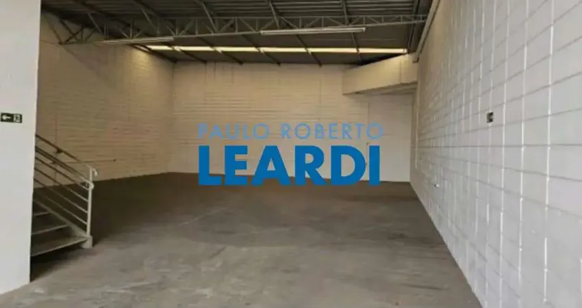 Casa com 1 quarto(s) e 2 banheiro(s) para alugar, 277 m² por r$ 5300 / mês