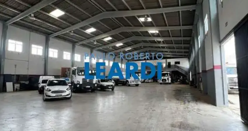 Casa com 1 quarto(s) e 8 banheiro(s) para alugar, 780 m² por r$ 19000 / mês