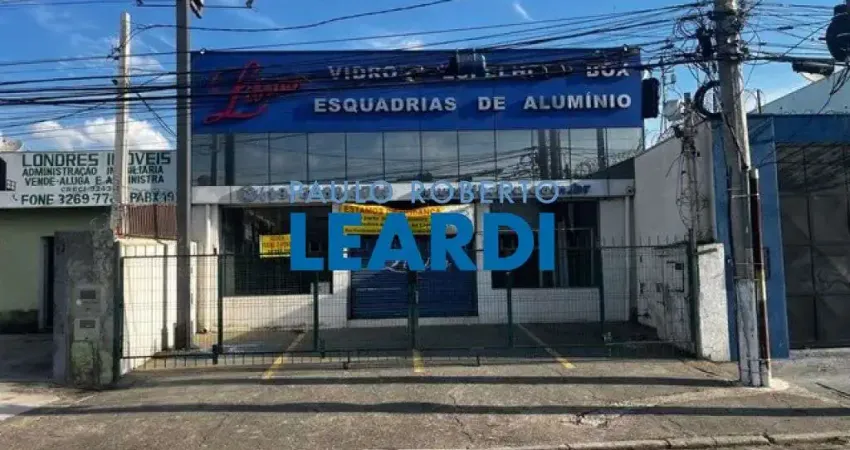 Casa com 2 quarto(s) e 3 banheiro(s) para alugar, 210 m² por r$ 7500 / mês