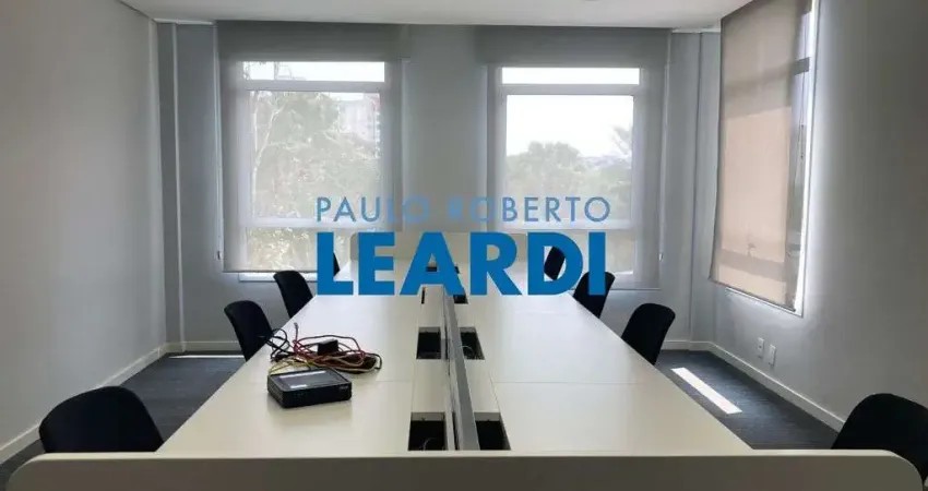 Casa com 1 quarto(s) e 1 banheiro(s) para alugar, 80 m² por r$ 5900 / mês