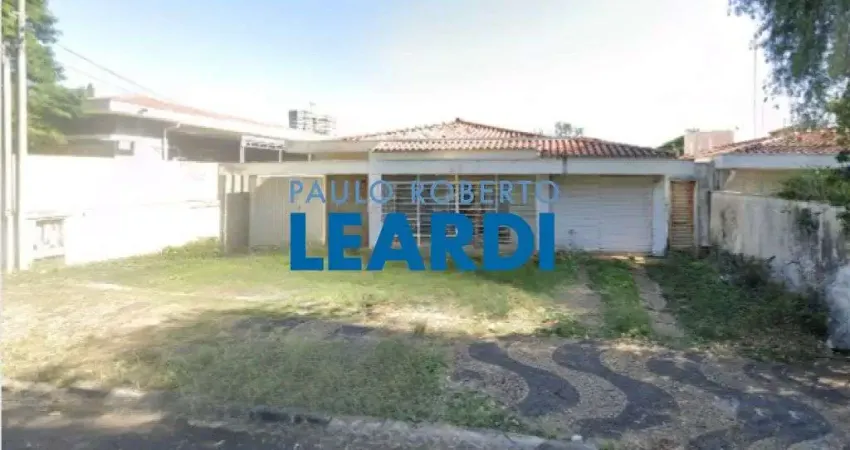 Casa com 4 quarto(s) e 2 banheiro(s) para alugar, 270 m² por r$ 8000 / mês