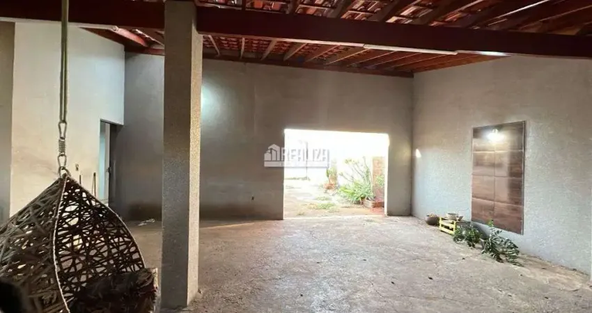 Casa com 3 quarto(s) e 1 banheiro(s) para alugar, 71 m² por r$ 1975 / mês
