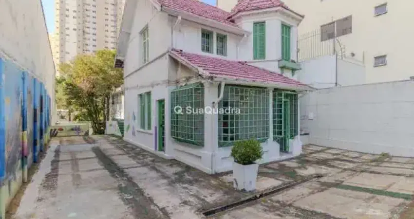 Casa com 6 quarto(s) e 4 banheiro(s) para alugar, 490 m² por r$ 26000 / mês