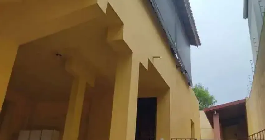 Casa com 2 quarto(s) e 2 banheiro(s) para alugar, 200 m² por r$ 3222 / mês