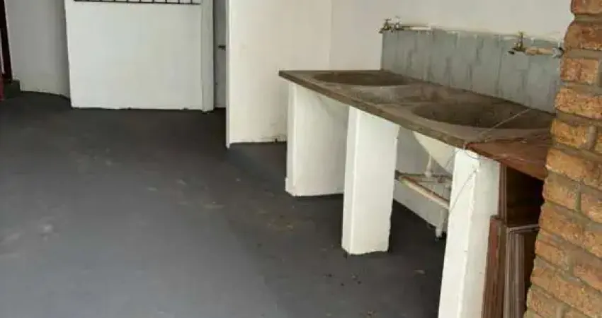 Casa com 3 quarto(s) e 1 banheiro(s) para alugar, 120 m² por r$ 1570 / mês