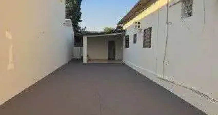 Casa com 3 quarto(s) e 2 banheiro(s) para alugar, 60.00 m² por r$ 1380 / mês