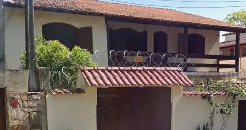 Casa com 2 quarto(s) e 2 banheiro(s) para alugar, 100 m² por r$ 2500 / mês