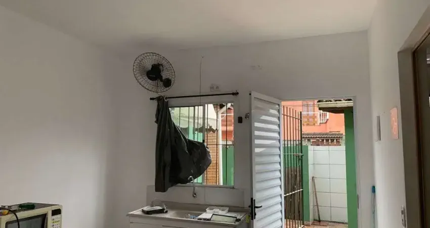 Kitnet/ studio com 1 quarto(s) e 1 banheiro(s) para alugar, 10 m² por r$ 1230 / mês