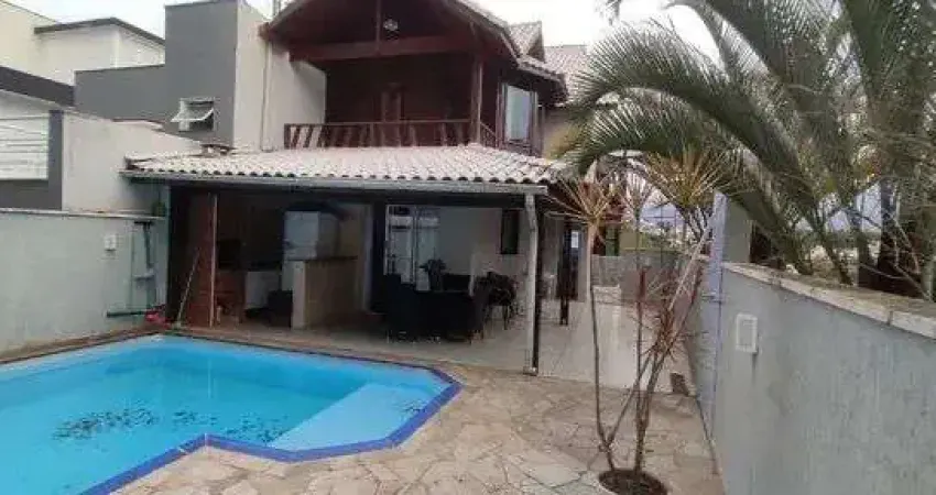 Casa em condomínio com 4 quarto(s) e 4 banheiro(s) para alugar, 270 m² por r$ 5400 / mês