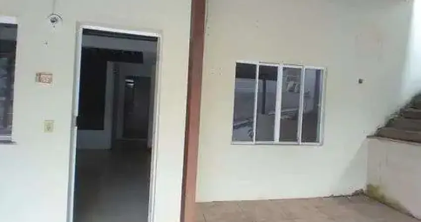 Casa em condomínio com 4 quarto(s) e 3 banheiro(s) para alugar, 58 m² por r$ 1250 / mês
