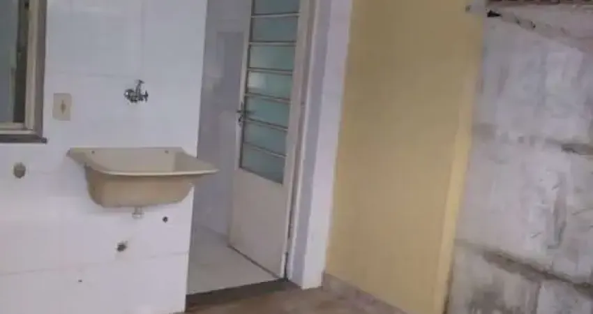 Casa em condomínio com 2 quarto(s) e 1 banheiro(s) para alugar, 58 m² por r$ 850 / mês