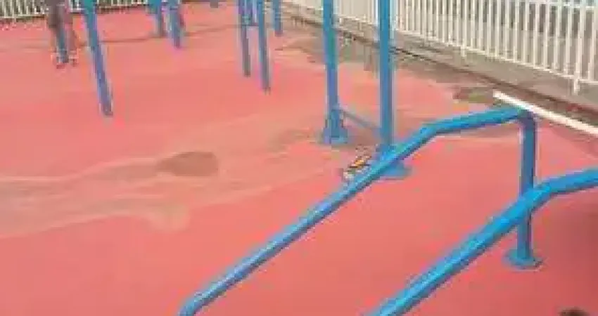 Casa em condomínio com 2 quarto(s) e 1 banheiro(s) para alugar, 42 m² por r$ 990 / mês