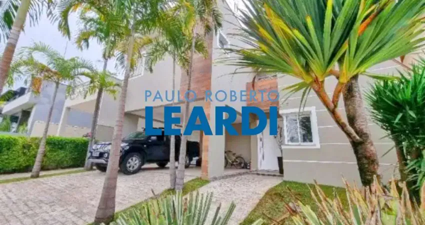 Casa em condomínio com 1 quarto(s) e 1 banheiro(s) para alugar, 280 m² por r$ 10900 / mês