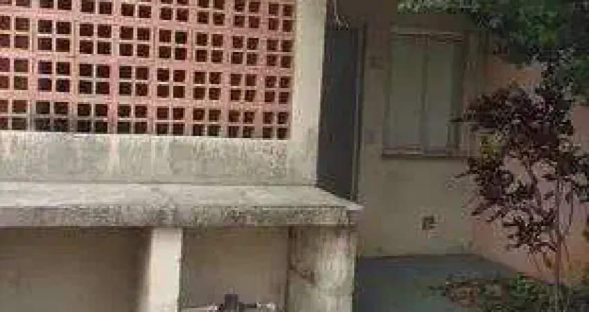 Casa em condomínio com 2 quarto(s) e 1 banheiro(s) para alugar, 57 m² por r$ 750 / mês