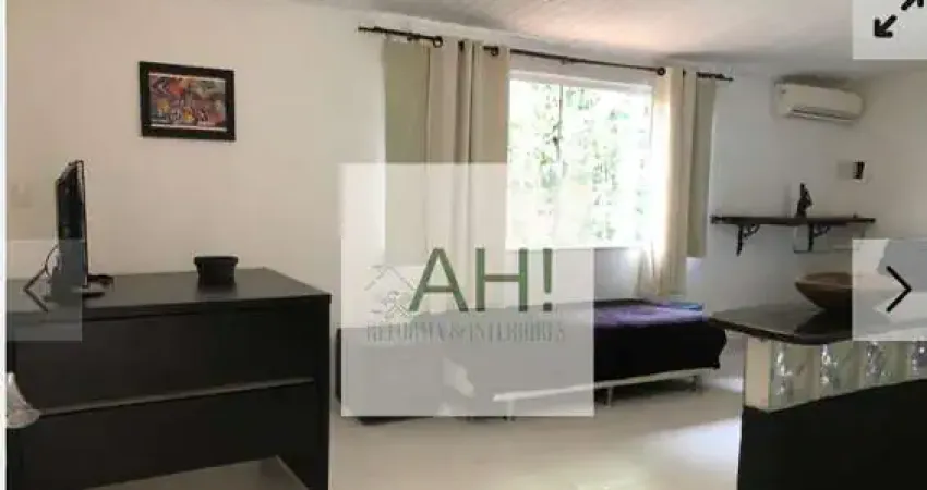 Kitnet/ studio com 2 quarto(s) e 1 banheiro(s) para alugar, 30 m² por r$ 2000 / mês