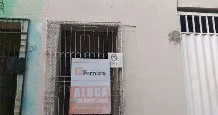 Casa com 2 quarto(s) e 1 banheiro(s) para alugar, 238 m² por r$ 842 / mês