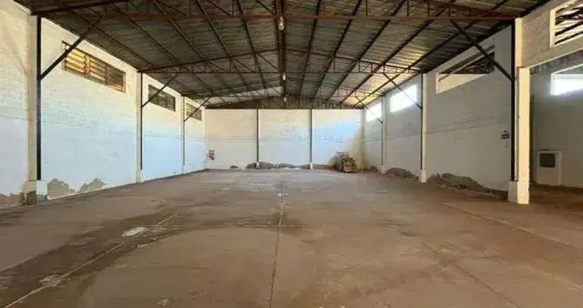 Casa com 8 quarto(s) e 4 banheiro(s) para alugar, 660 m² por r$ 12900 / mês