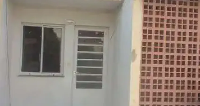 Casa em condomínio com 2 quarto(s) e 1 banheiro(s) para alugar, 57 m² por r$ 800 / mês